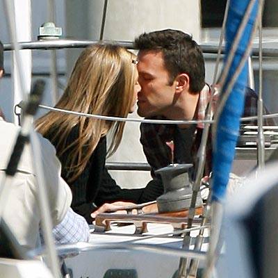 He's Just Not That Into You, Boat Scene, Kissing