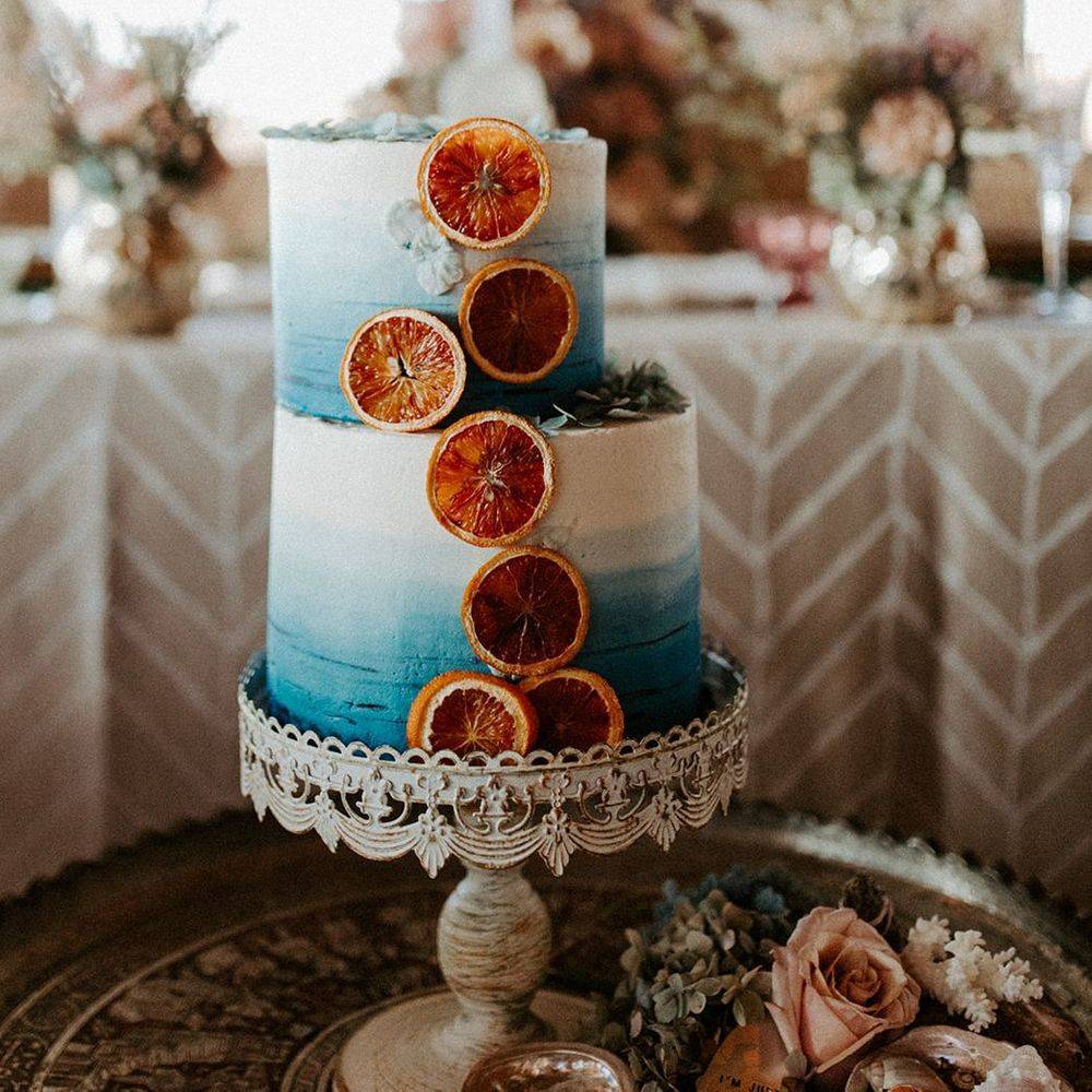  Santorini inspired wedding cake at Bluestem Hall. Photo by Wright Photographs)