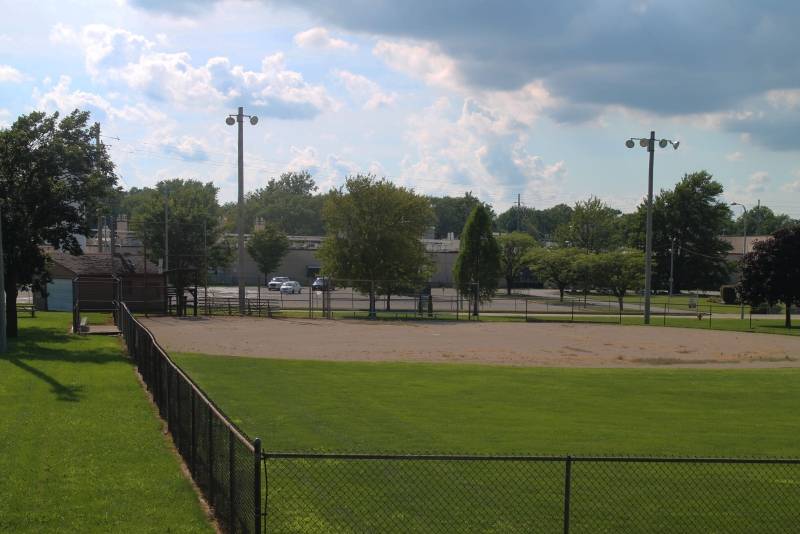 An image of a softball diamond photographed from right field 