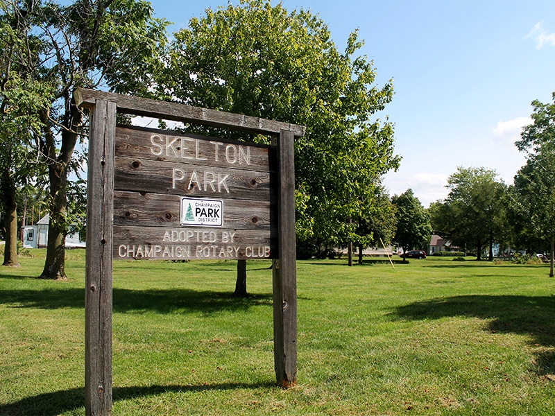 A picture of the Skelton Park sign